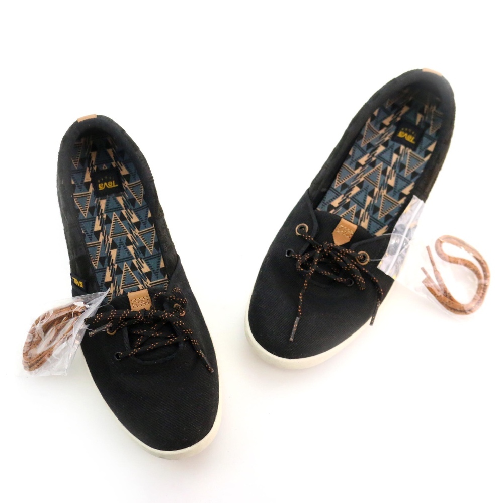 Teva Willow Slip-On Sneaker Black Boat Shoe ⛵️ - Picture 6 of 7